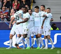 埃因霍温迎欧冠关键赛，加时末段篮板制胜，球迷炸锅，赛程密集仍需轮换(摩纳哥vs埃因霍温欧冠)