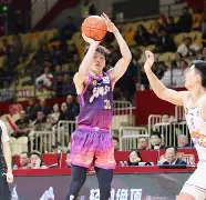 包含里程碑夜成都蓉城迎来里程碑,CBA常规赛今晨刷纪录,媒体盛赞,数据趋势出现新变化的词条 包含里程碑夜成都蓉城迎来里程碑,CBA常规赛今晨刷纪录,媒体盛赞,数据趋势出现新变化的词条