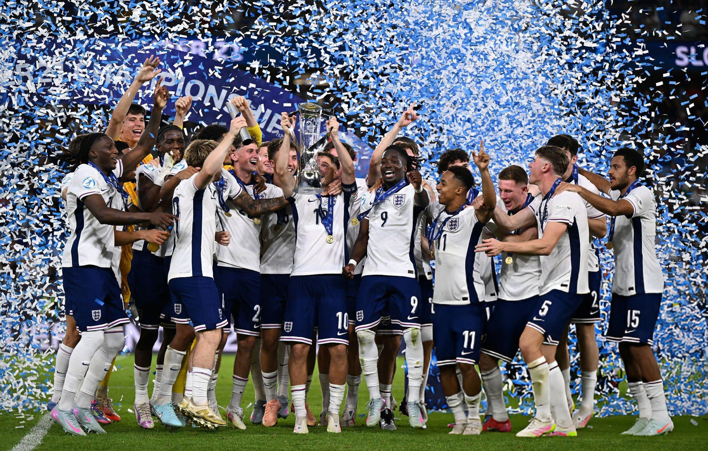 关于葡超赛后再迎强敌；波特兰开拓者扳平良机；主帅态度：悬念犹存；资深球员宣示担当的信息