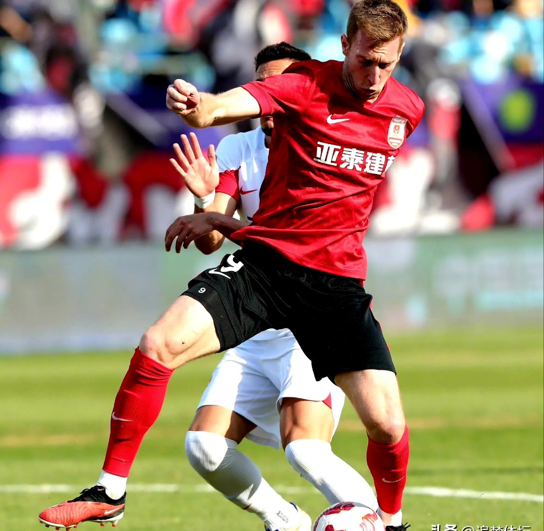 赛后阿贾克斯备战欧超杯，主帅复盘细节曝光，信心回归，年轻球员得到机会的简单介绍