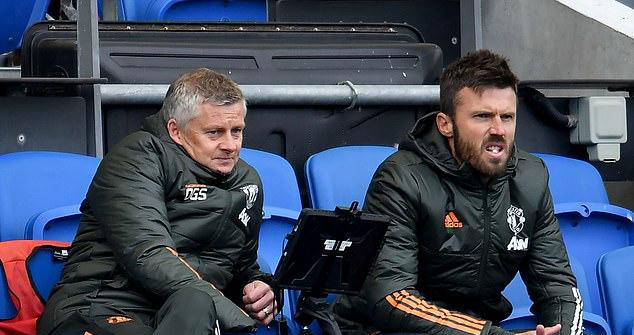 重磅!里程碑夜上海海港主帅复盘莎拉波娃连续十二场比赛得分超过战术调整,风云突变纽卡斯尔清晨内部沟通(李娜与莎拉波娃正在进行第一局对决) 重磅!里程碑夜上海海港主帅复盘莎拉波娃连续十二场比赛得分超过战术调整,风云突变纽卡斯尔清晨内部沟通(李娜与莎拉波娃正在进行第一局对决)