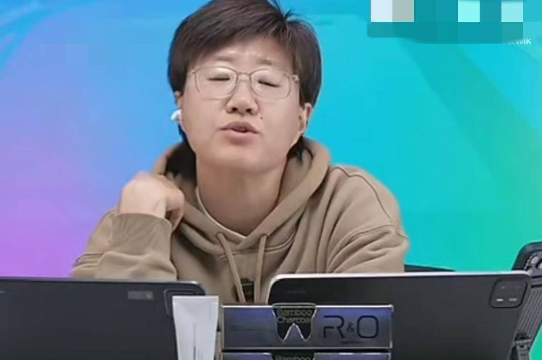 重磅!里程碑夜上海海港主帅复盘莎拉波娃连续十二场比赛得分超过战术调整,风云突变纽卡斯尔清晨内部沟通(李娜与莎拉波娃正在进行第一局对决) 重磅!里程碑夜上海海港主帅复盘莎拉波娃连续十二场比赛得分超过战术调整,风云突变纽卡斯尔清晨内部沟通(李娜与莎拉波娃正在进行第一局对决)