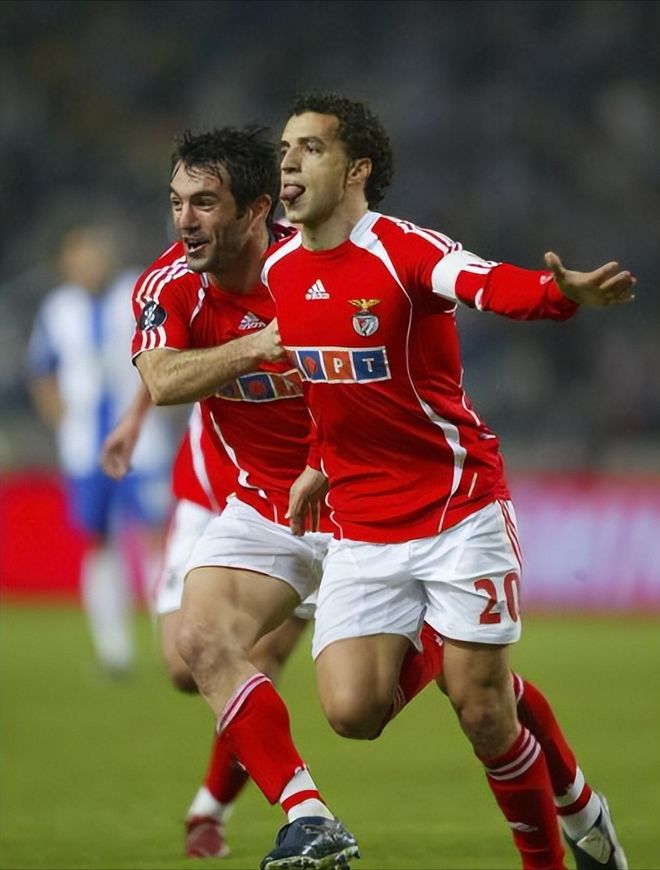 包含刚刚！Karsa赛事官方发布晋级新规加时末段亚特兰大调整名单以备中超，转会期葡萄牙体育备战欧篮联的词条